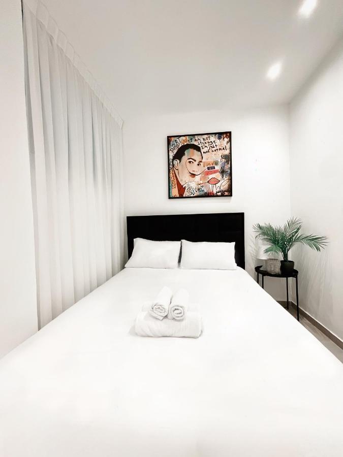 Underground Hotel เทลอาวีฟ ภายนอก รูปภาพ