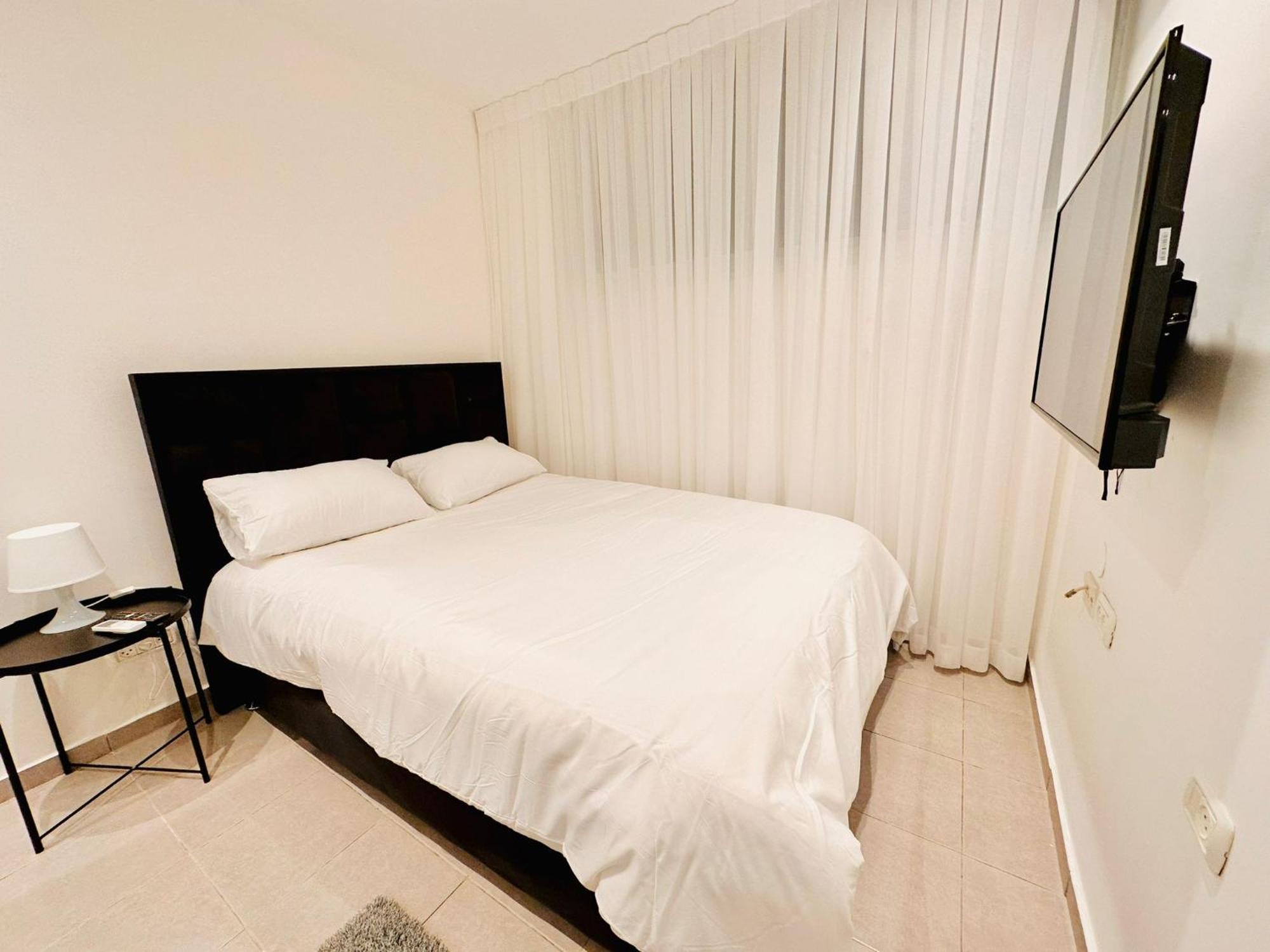 Underground Hotel เทลอาวีฟ ภายนอก รูปภาพ